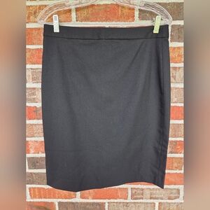 Banana Republic Black Pencil Skirt Knee-Length Fully-Lined  Size 8 Work